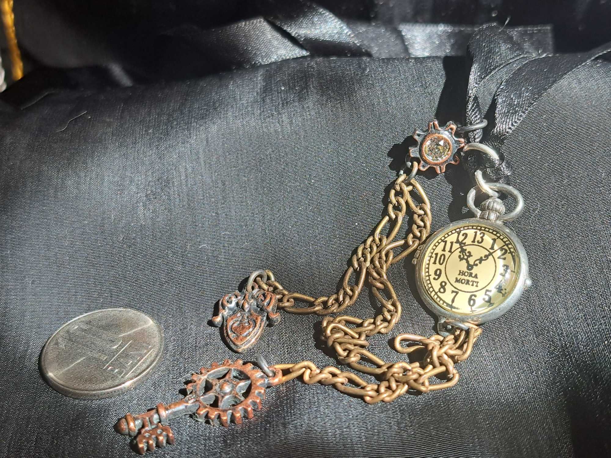 Pandativ Uncle Albert's timepiece Alchemy England Gotic Swarovski