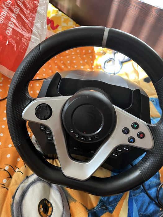 Продавам волан с педали GENESIS SEABORG400