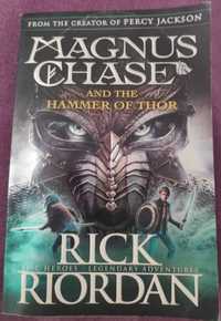 Продавам книга MAGNUS CHASE and the hammer of thor. Rick Riordan