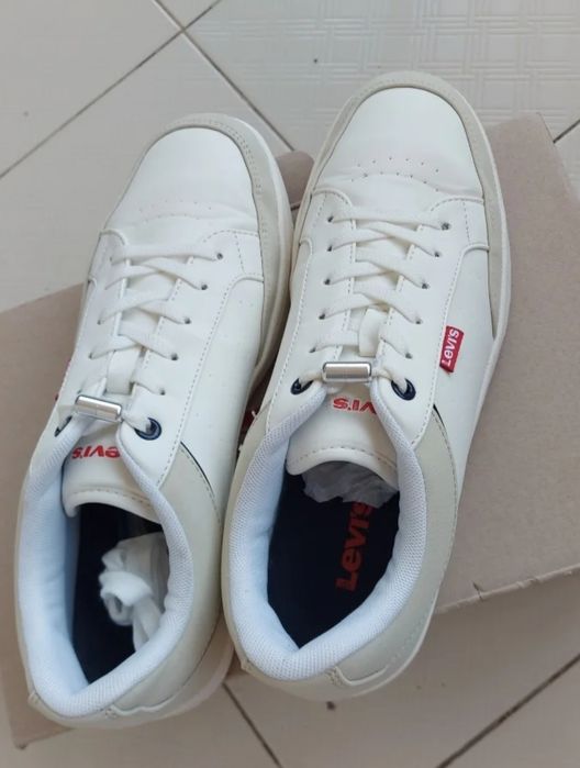 Adidasi barbati Levi's marime 40 si 41