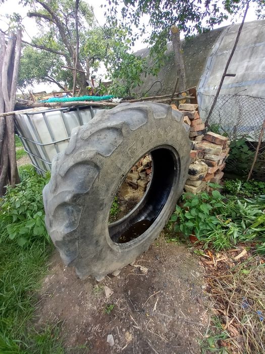 Cauciuc radial 320/85r28 (12,4r 28)