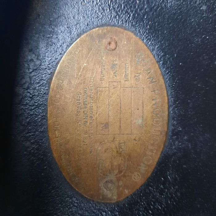 Soba tip șemineu de 6 kw marca SKAN sferica ,focar șamotat