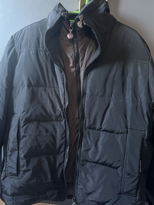 Куртка Монклер сатылады размері 48-50 ге келеді