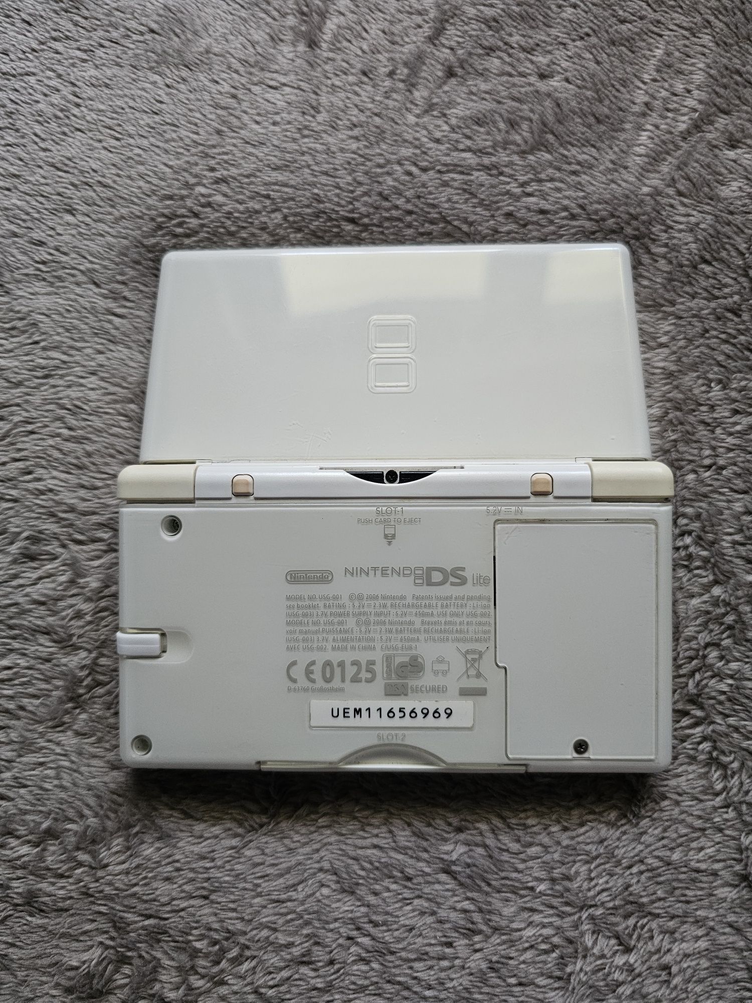 Joc Nintendo ds lite + 5 jocuri + incarcator original