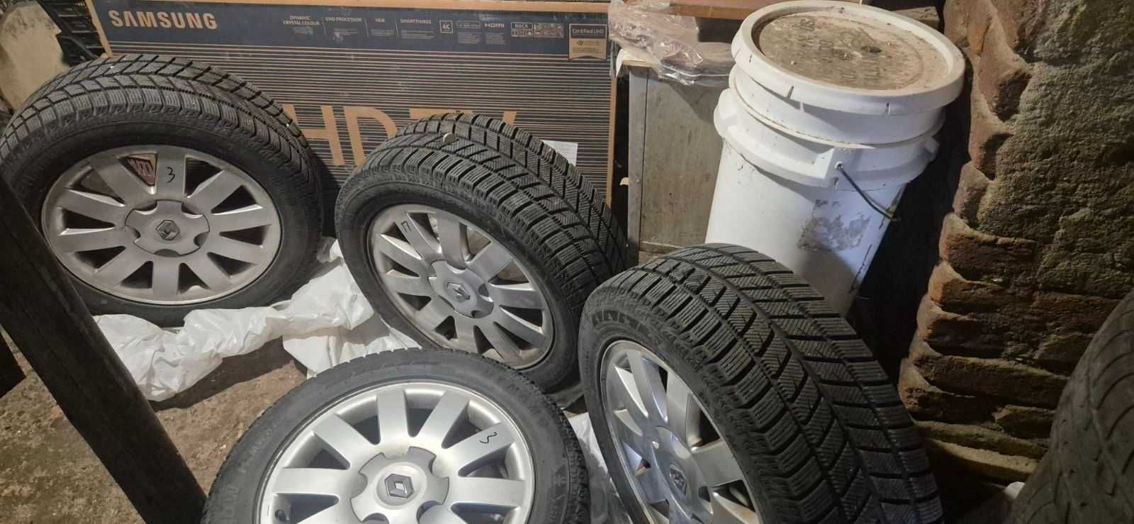 продава се зимни гуми