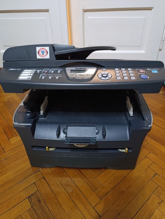 Vând imprimanta Brother MCF-7820N