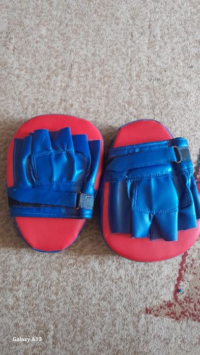 Продам лапы для спорта.