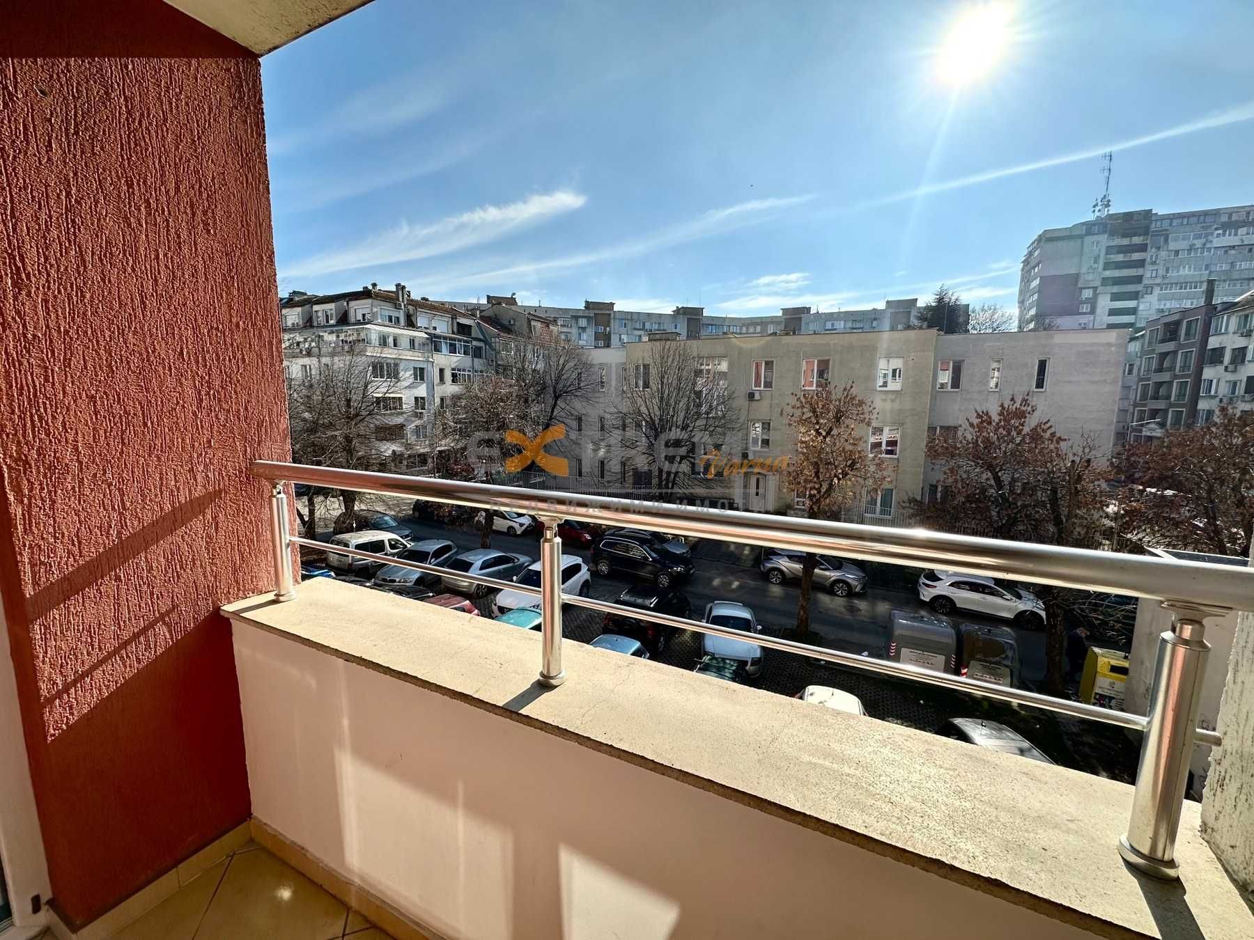 Офис под наем с три помещения