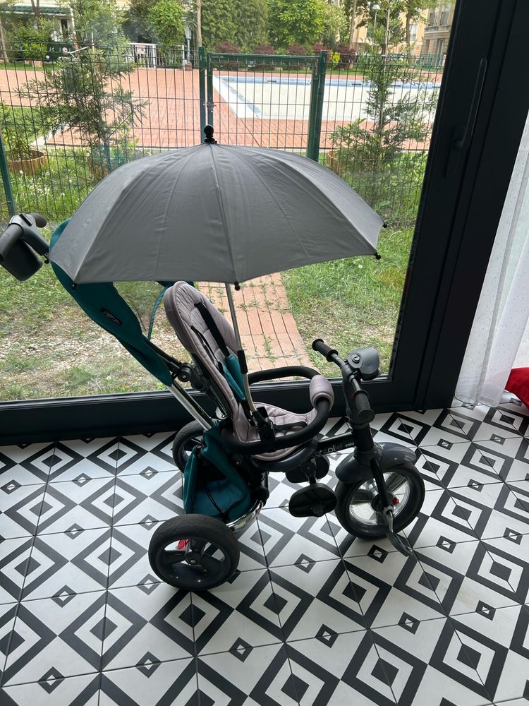 Tricicleta Coccolle Velo + umbrela soare cadou