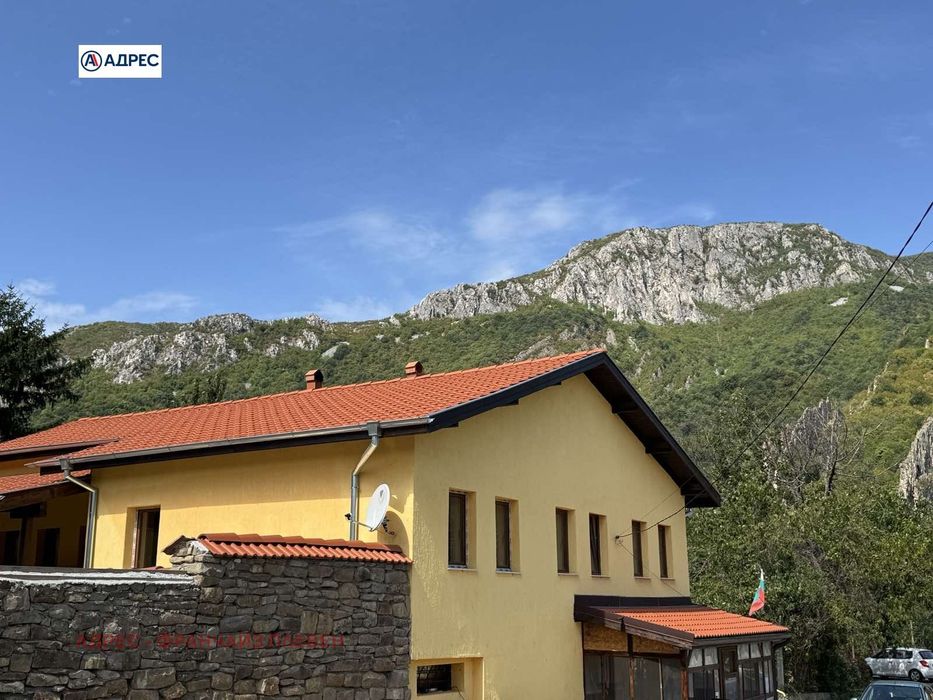 Къща в Враца, област-с.Лютиброд площ 128 цена 163613