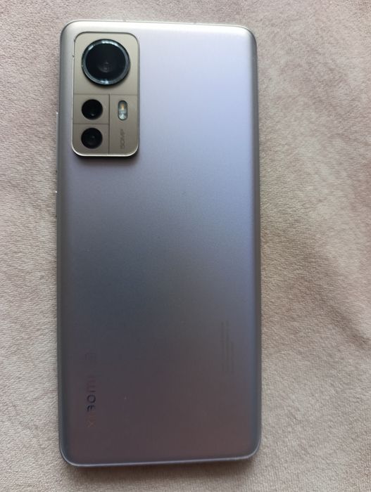 Смартфон Xiaomi 12