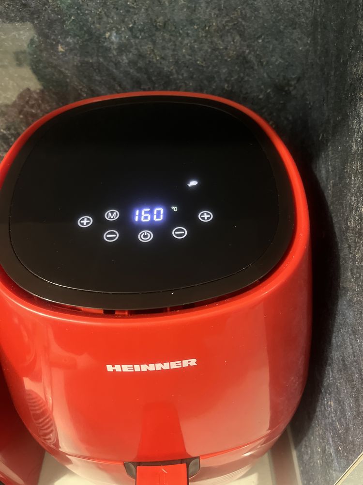 Airfryer cu aer cald si rece heiner cu touch