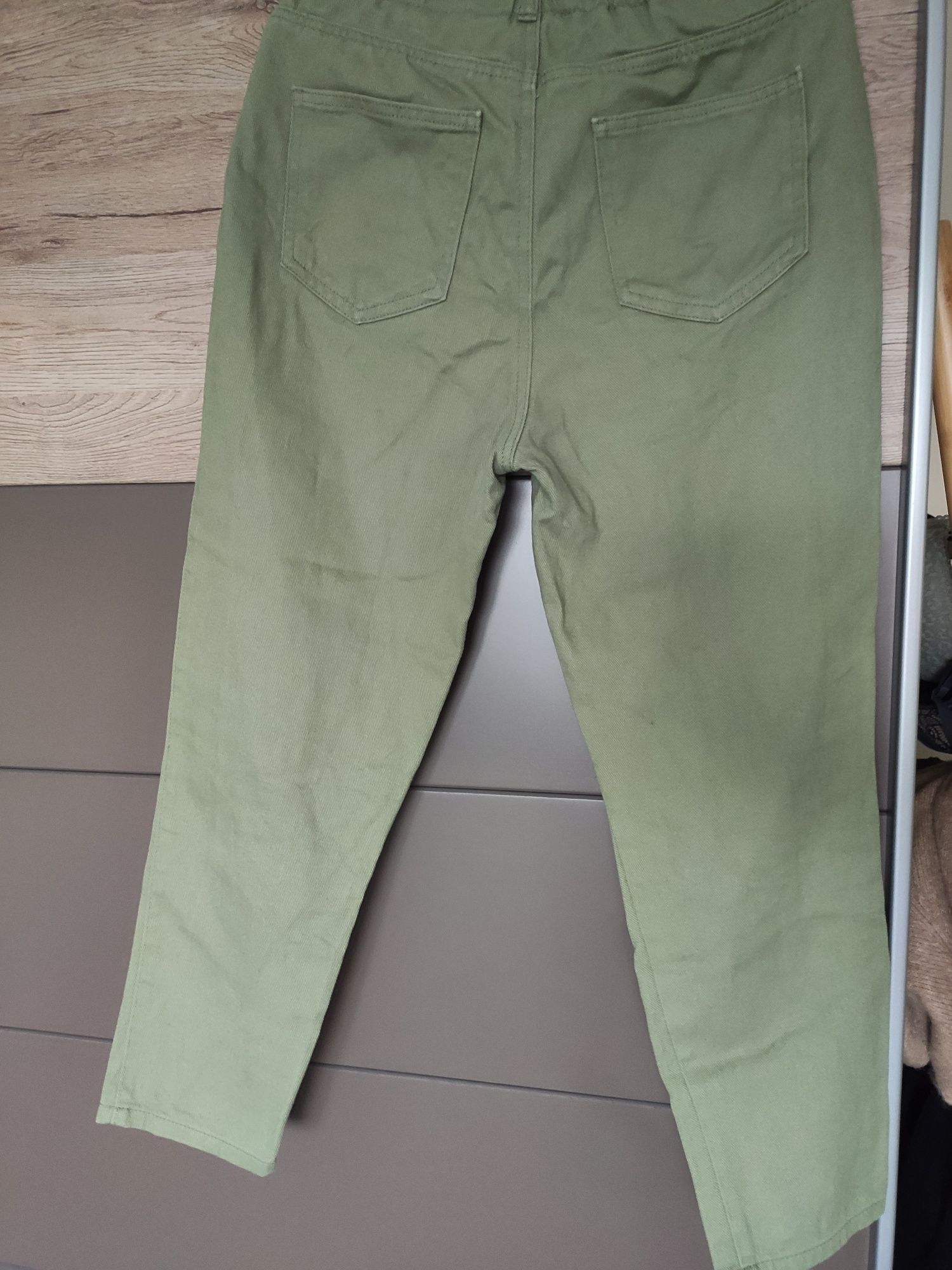Зелен панталон LC Waikiki ,размер 40