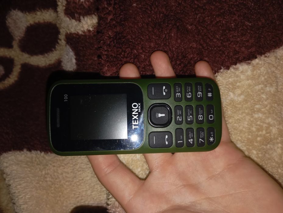Texno max 100 mini knopcniy telefon