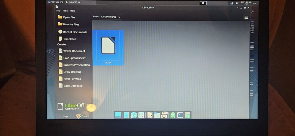Laptop Lenovo IdeaPad 110-15IBR, SSD 256GB, baterie noua, intretinut