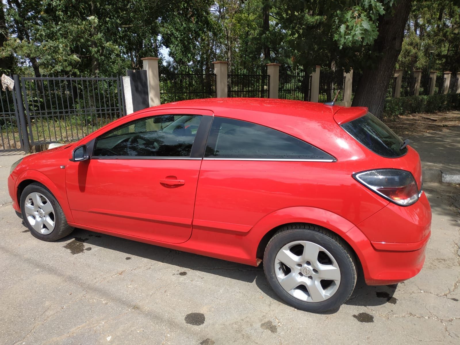 Opel Astra gtc 150 cp+buton SPORT