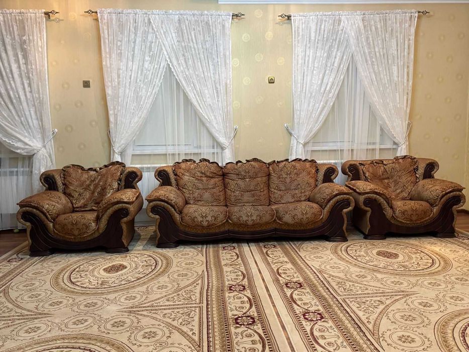 мягкий диван для дома