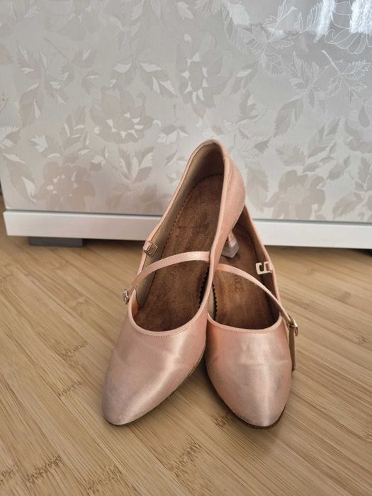 Pantofi dans standard BD Dance mar. 37 in stare foarte buna
