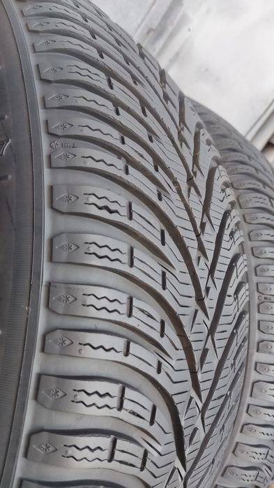 4бр. зимни гуми 205/55/17 Kleber Krisalp HP3 
dot23
7.5мм
Много добро