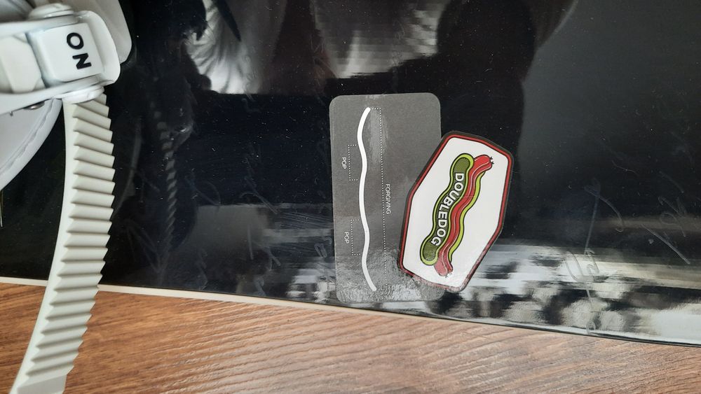 "FORUM" ДВОЙНОЙ ПРОГИБ  НОВЫЙ сноуборд с креплениями