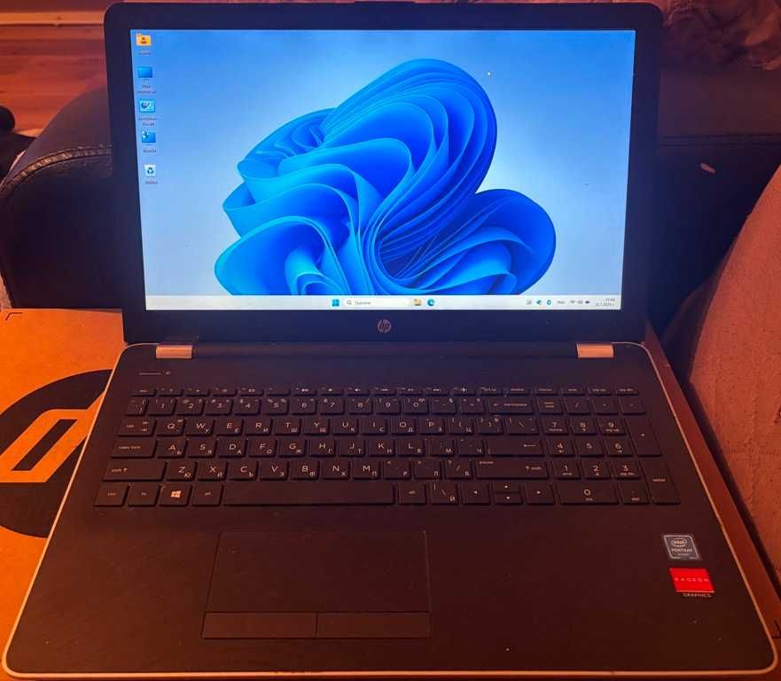 Лаптоп HP 15-BS034NU