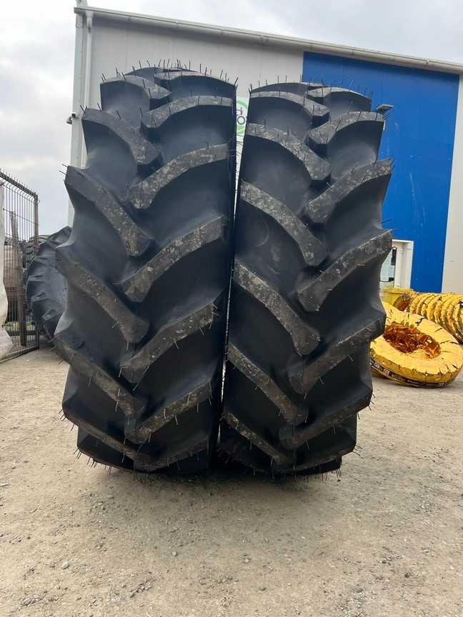 Anvelope noi 18.4-30 cu 16 pliuri pentru tractor STEYR cu livrare