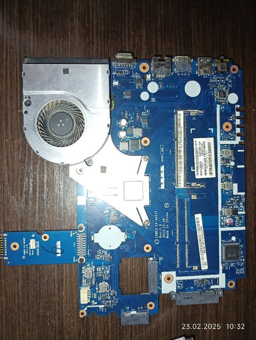 Продается плата от ноутбука packer bell z5wt1