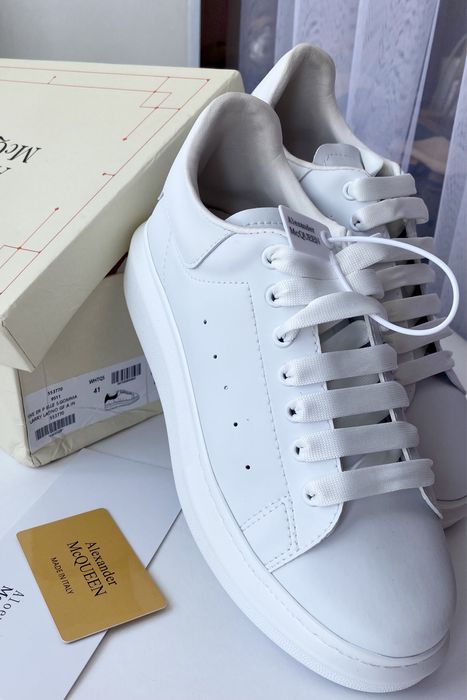 Продам крассовки Alexander McQueen премиум качества