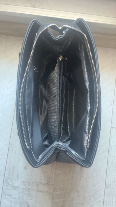 черна чанта Prada-чисто нова
