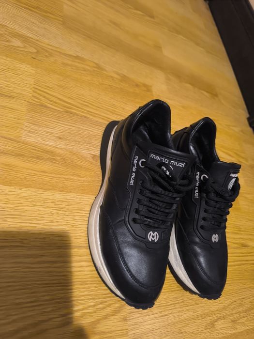 Продам кроссовки, кожаные Mario Muzi