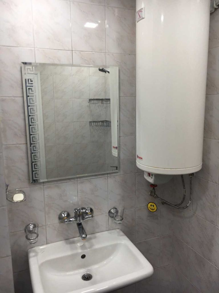 Дава се под наем Тристаен апартамент в Варна, Левски - 65 кв.м за 510 € - Снимка #11