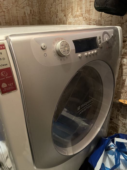 Пералня аристон голяма с шакф  7.5кг