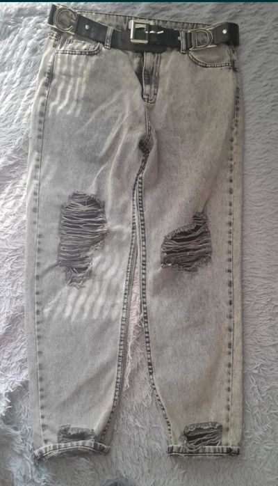 Продам женские джинсы
