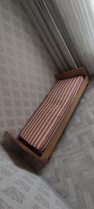 Отдам кровать односпальную. Бесплатно самовывоз