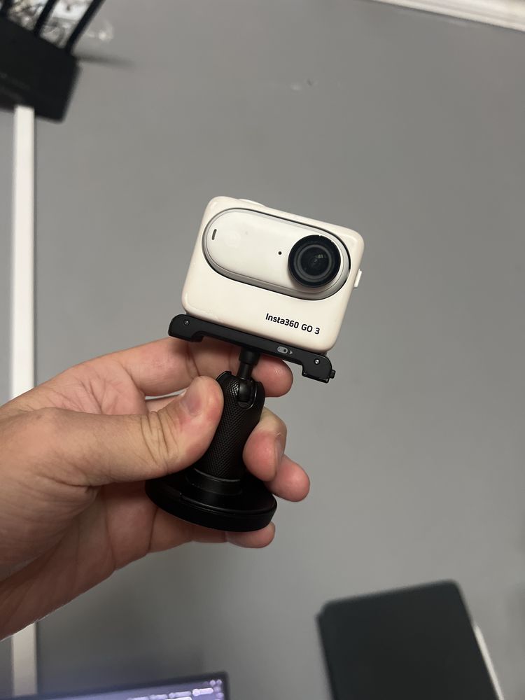 Insta 360 go 3 продам 128 gb есть весь коплект с каробкой