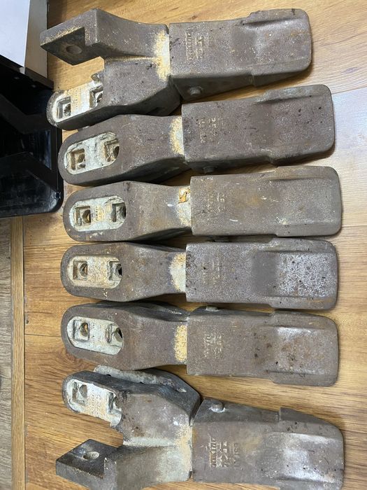 Зубья на погрузчик 2куб и 3куб. Клыки на погрузчик