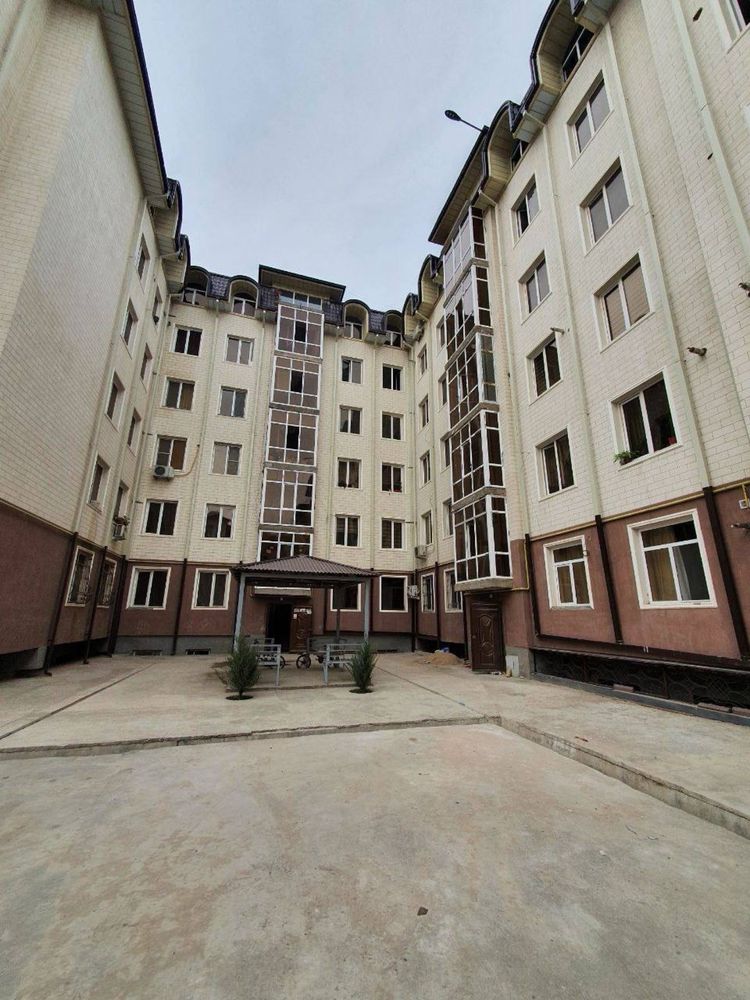Продается 3х комнатная квартира в районе шаумяна фирдавсий с подвалом