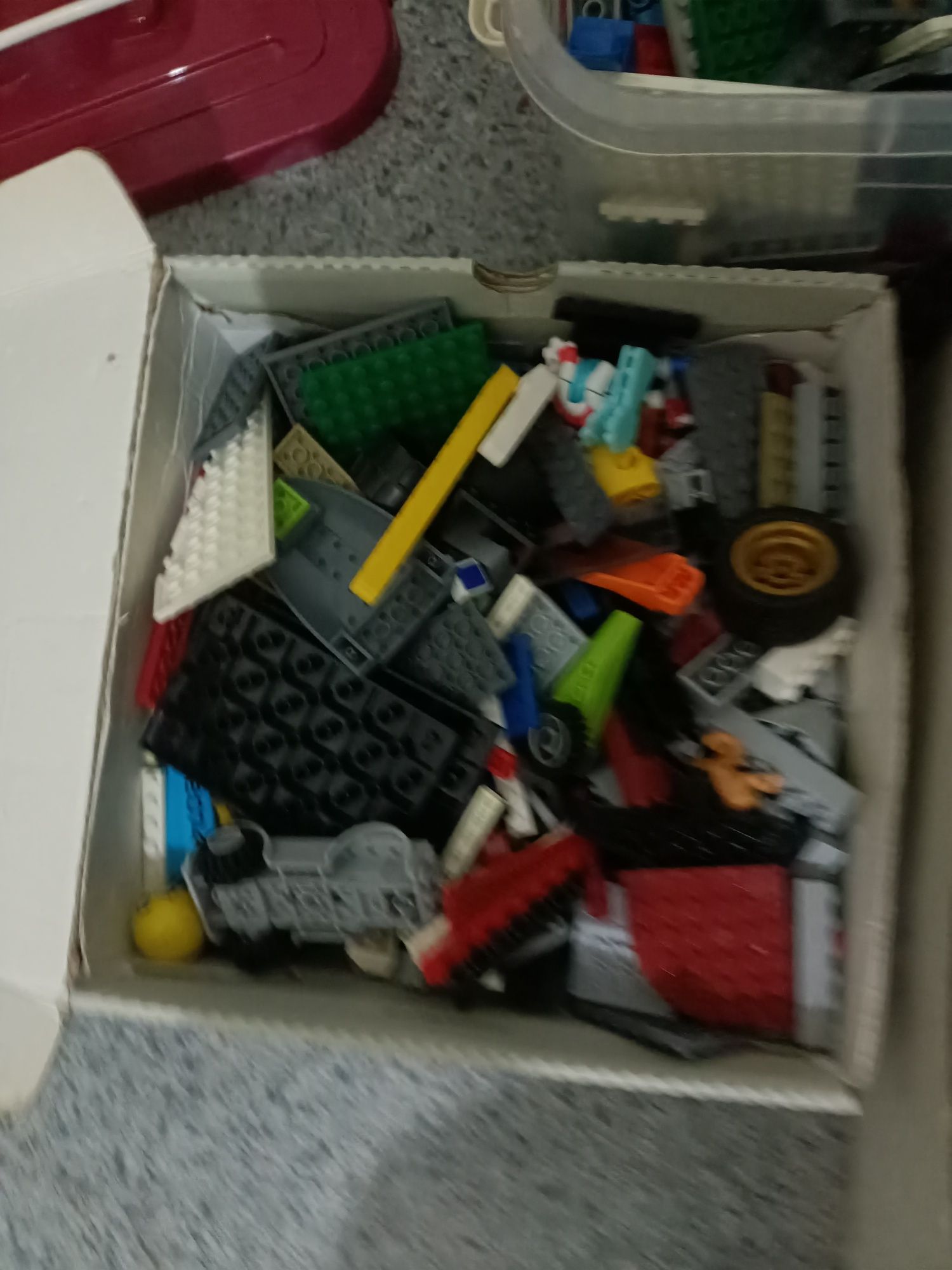 Лего  1 контейнер 2 коробки