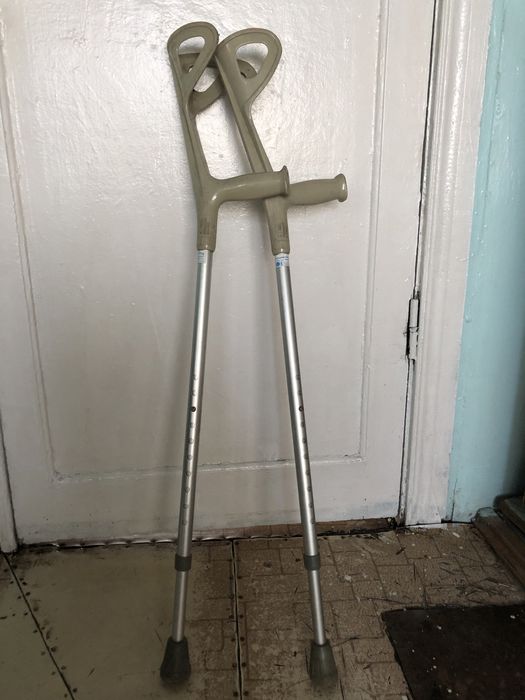 Костыли локтевые, новые.