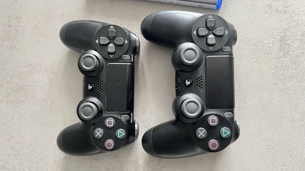 Maneta PS4 , playstation 4 si un joc cadou