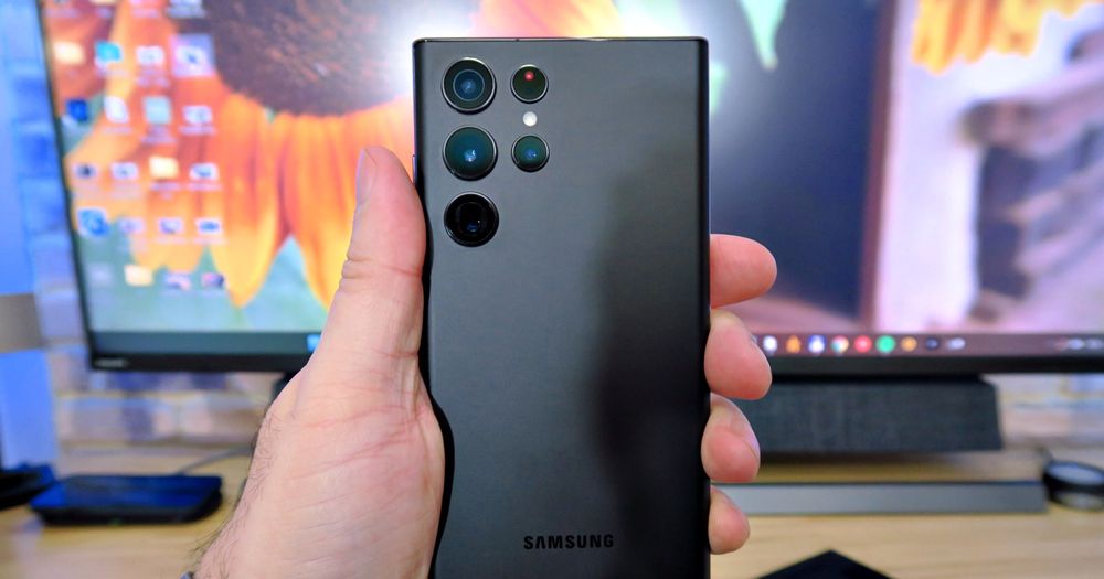 SAMSUNG Galaxy S22 ULTRA 12RAM/256GB/negru, full box, schimb cu iPhone