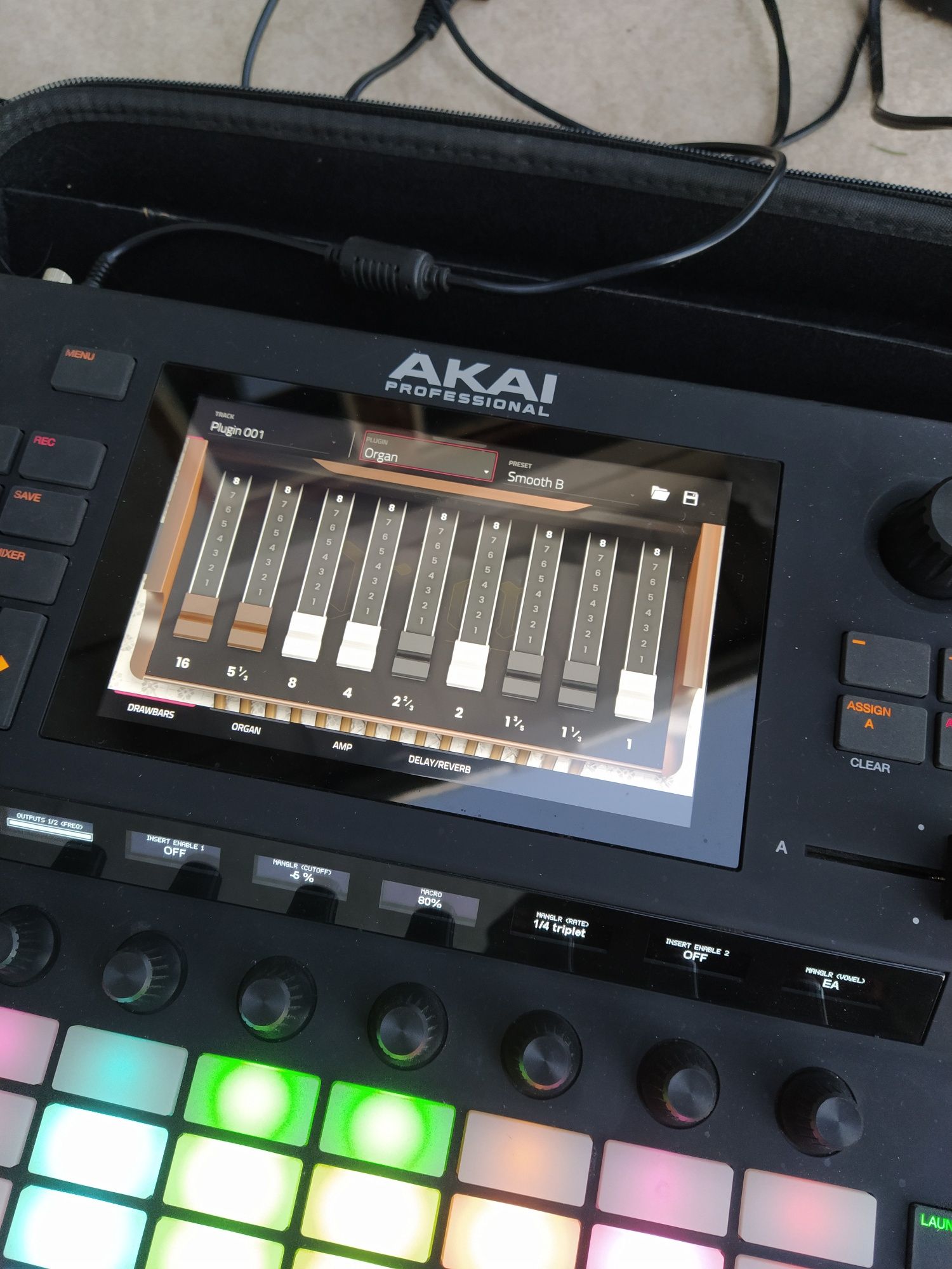 Akai Force + Plug-ins, UDG case si SSD