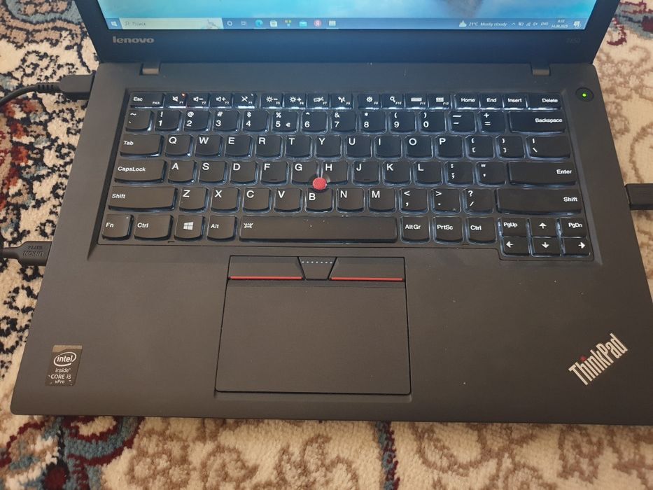 Lenovo notebook sotiladi