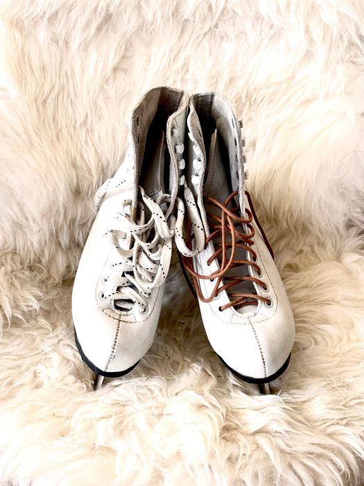 Кънки за фигурно пързаляне Black Dragon 37