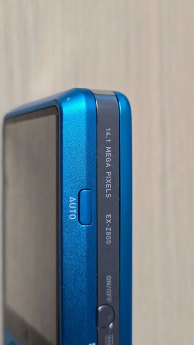 Casio Exilim EX-Z800 , 14 mp