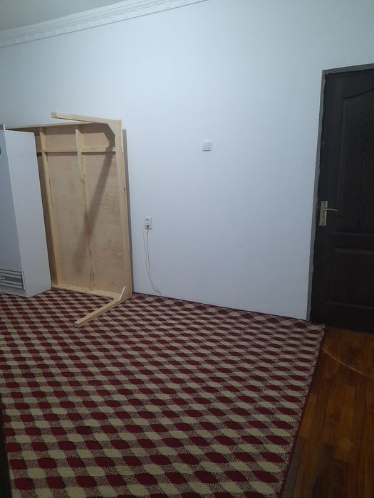 Яккасарой туманида 5 хонали квартира факат студент кизларга берилади