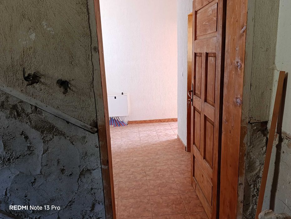 Продавам 5-етажна къща в село Кутела, обл. Смолян