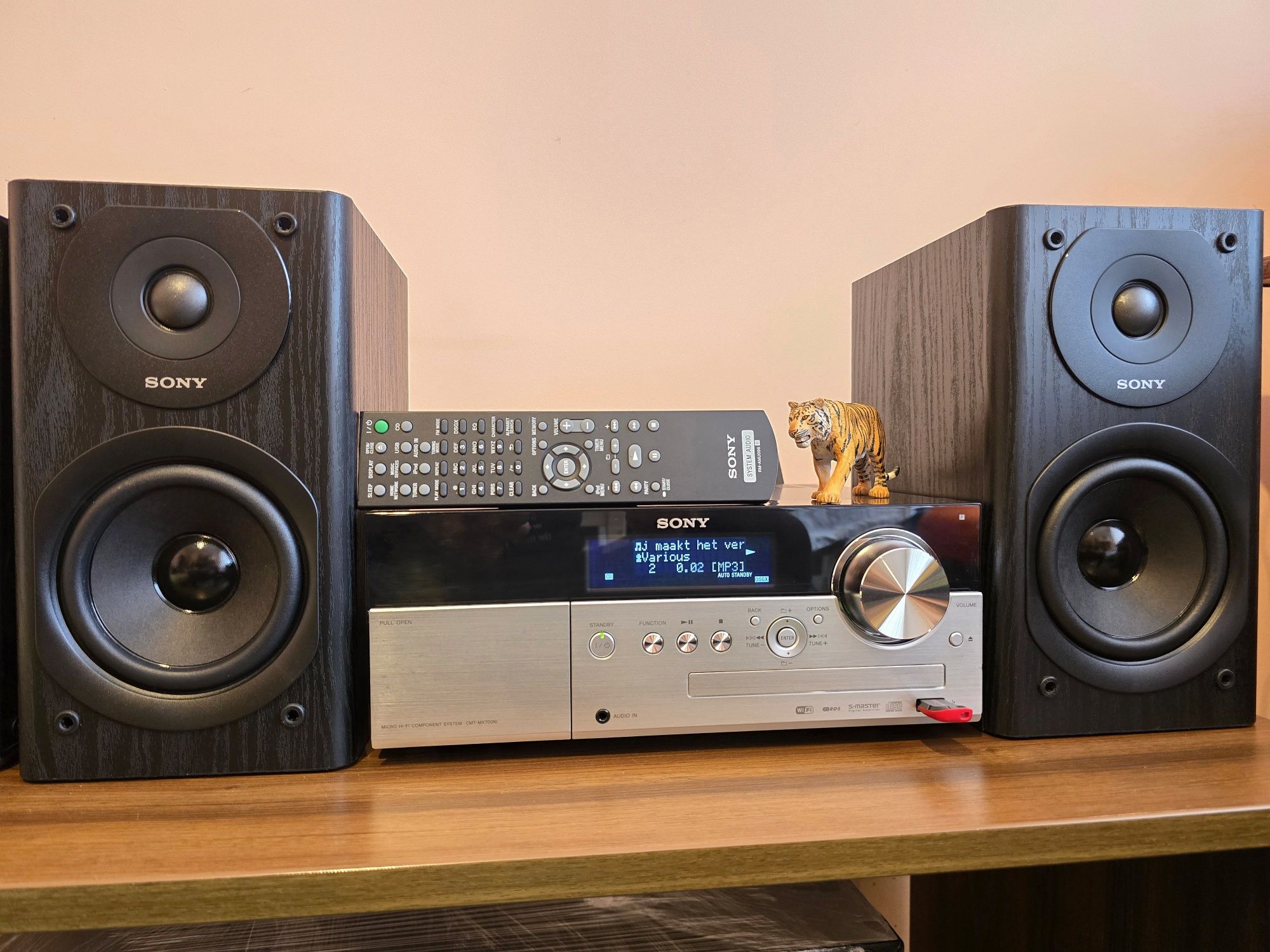 Sony CMT-MX700Ni. Capodoperă audio. Ca nou. Preț fix !