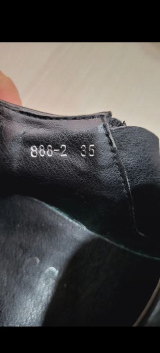 Pantofi negrii unisex mărimea 35,interior 21,5