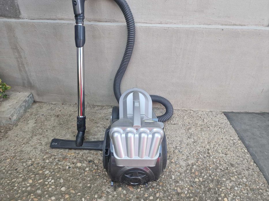 LG V-KC 902 HT | Aspirator fara sac | 2000W | 2L